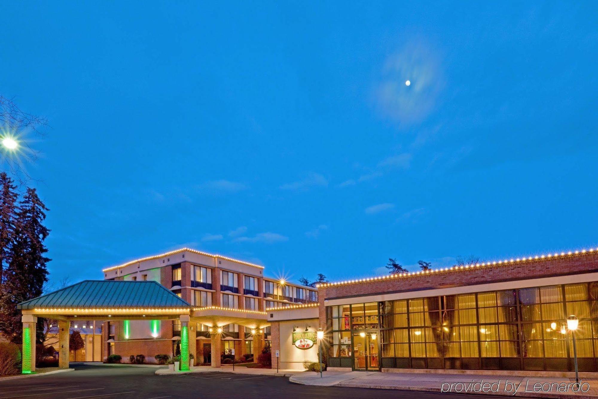 Holiday Inn Saratoga Springs By Ihg Bagian luar foto